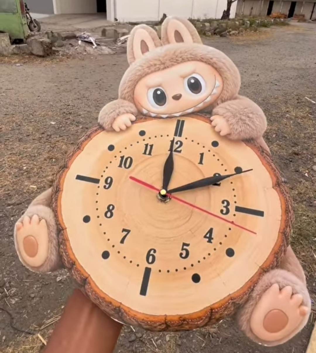 Jam Dinding Lucu